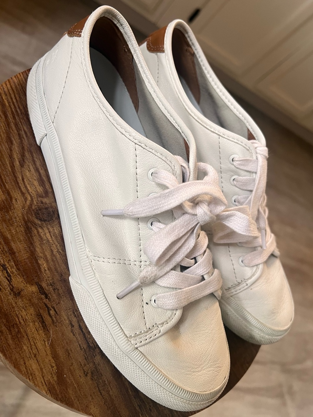 FRYE GIA WHITE LEATHER SNEAKERS ✨